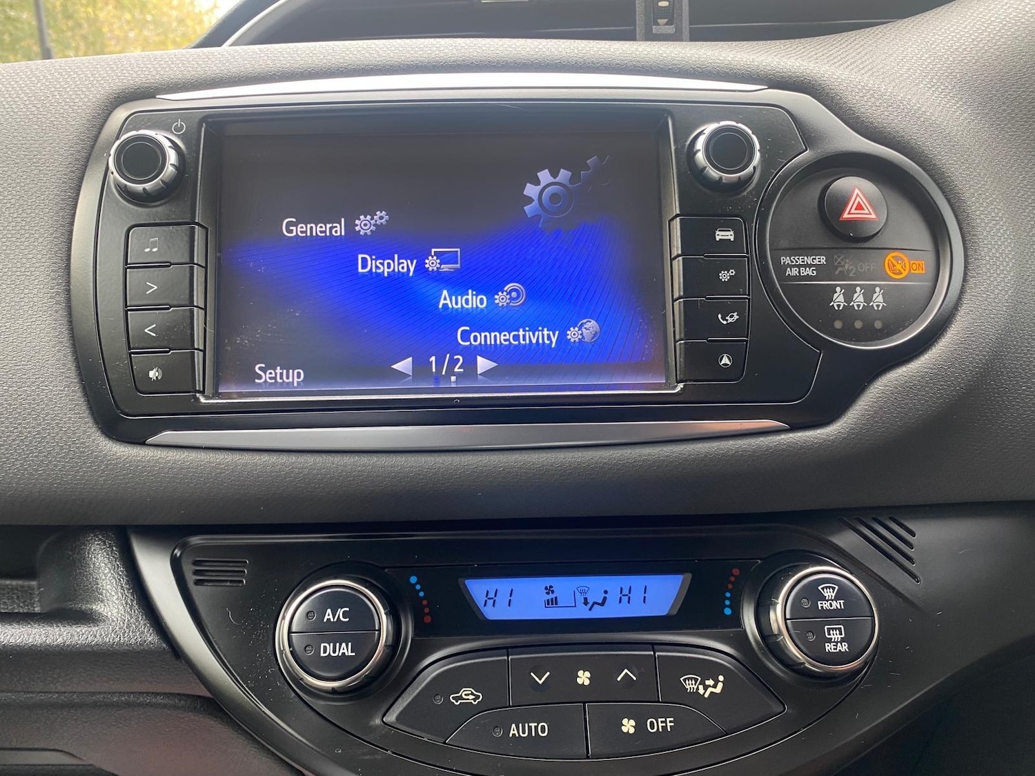 Used Toyota Yaris 2015 for sale - 77030996: Photo 16