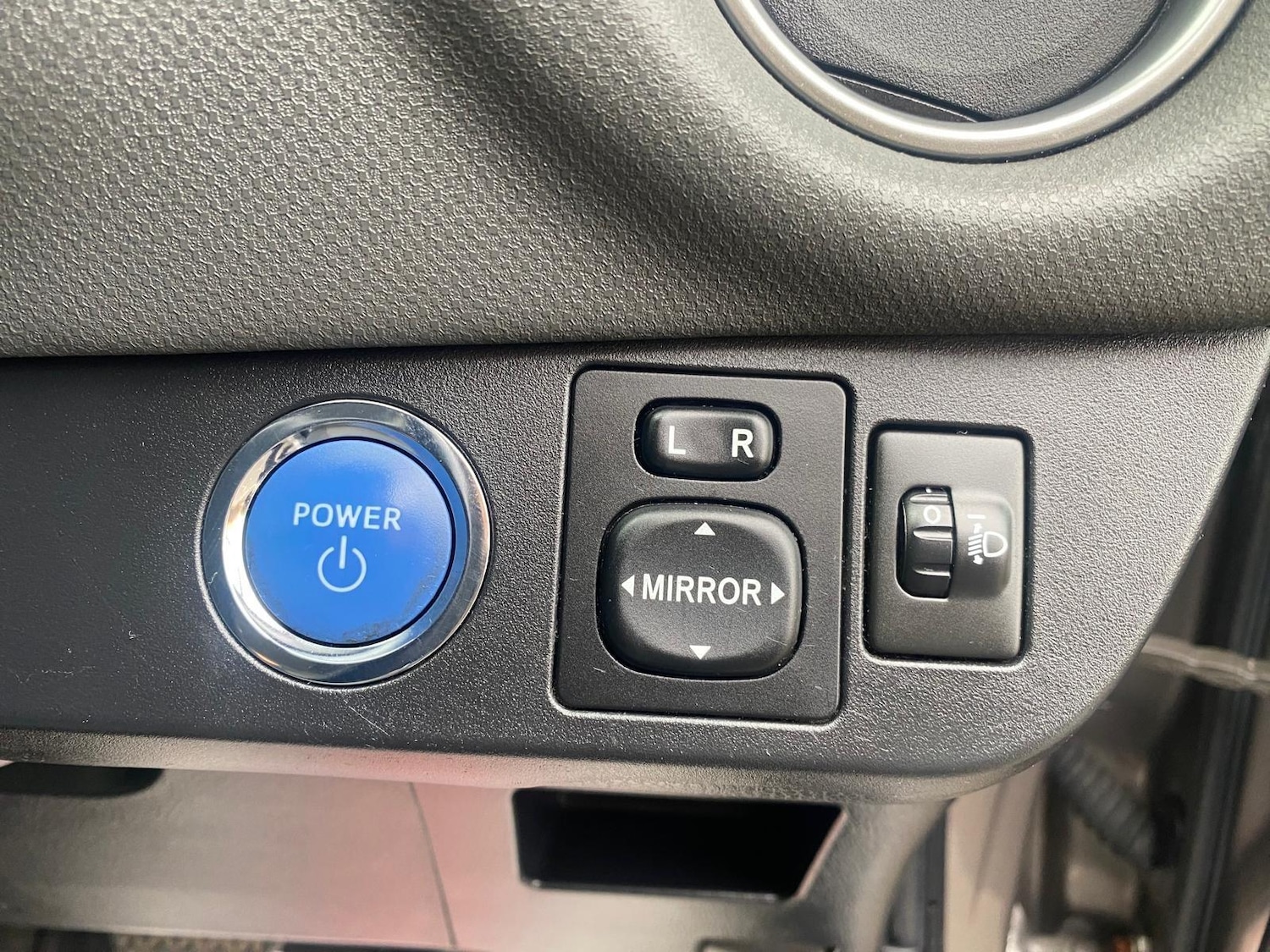 Used Toyota Yaris 2015 for sale - 77030996: Photo 24