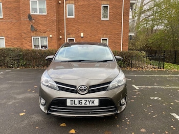 Used Toyota Verso 2016 for sale - 77009923: Photo