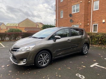 Used Toyota Verso 2016 for sale - 77009923: Photo