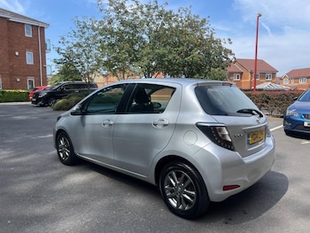 Used Toyota Yaris 2014 for sale - 79293387: Photo