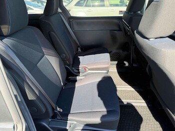 Used Toyota Voxy 2020 for sale - 77016180: Photo