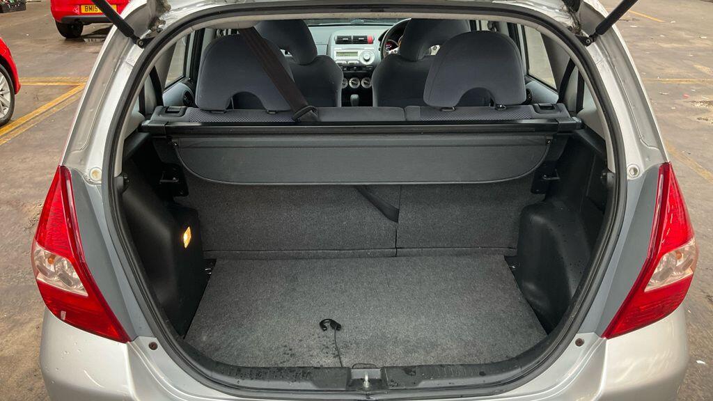 Used Honda Jazz 2007 for sale - 76432480: Photo 9