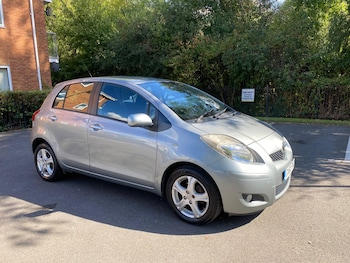 Toyota - Yaris