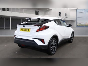 Used Toyota C-HR 2021 for sale - 76561540: Photo