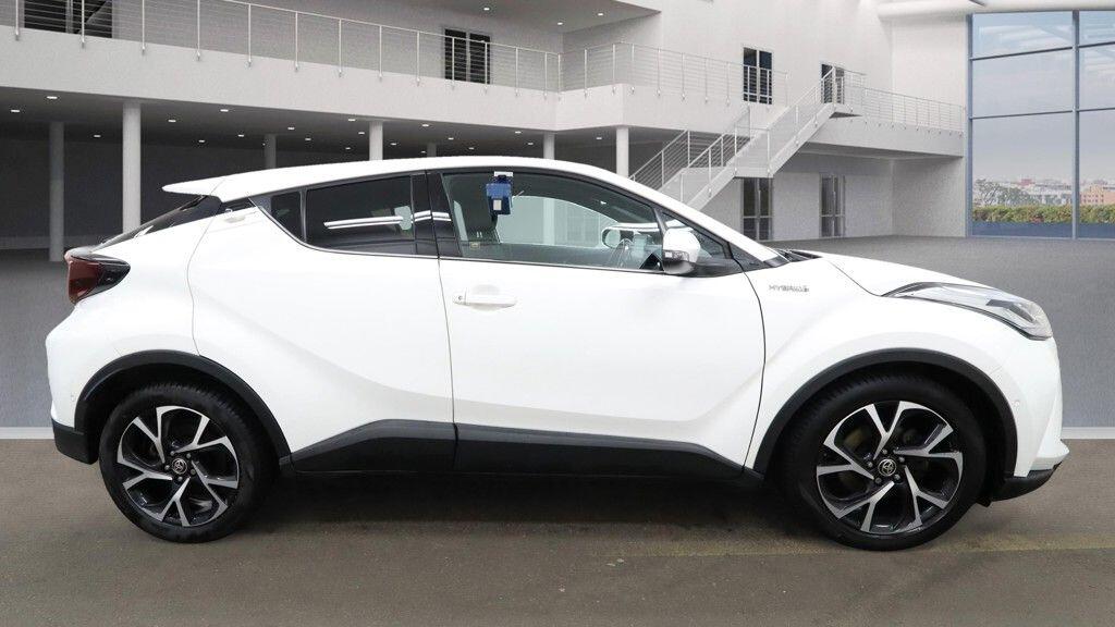 Used Toyota C-HR 2021 for sale - 76561540: Photo 5