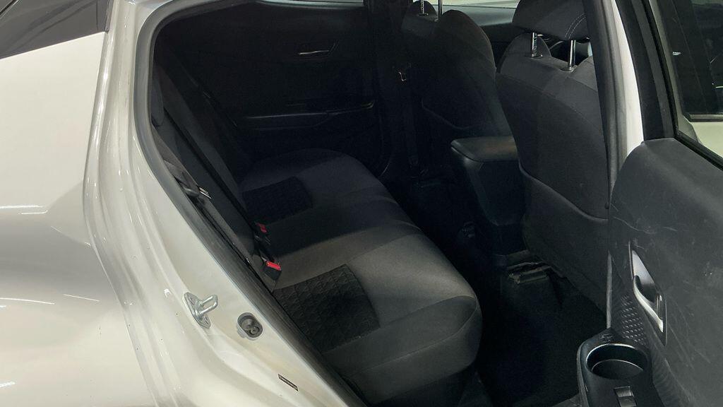 Used Toyota C-HR 2021 for sale - 76561540: Photo 8
