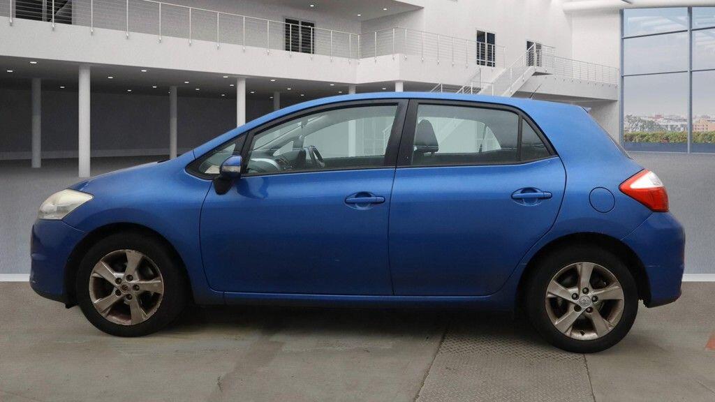 Used Toyota Auris 2010 for sale - 77685184: Photo 6