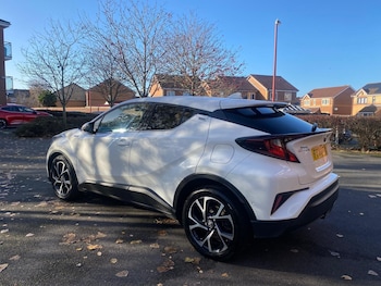 Used Toyota C-HR 2021 for sale - 77009883: Photo