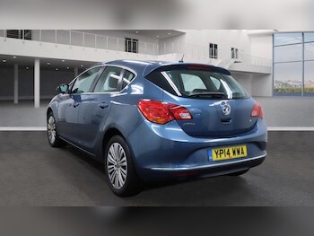 Used Vauxhall Astra 2014 for sale - 77576006: Photo