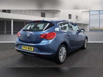 Used Vauxhall Astra 2014 for sale - 77576006: Photo