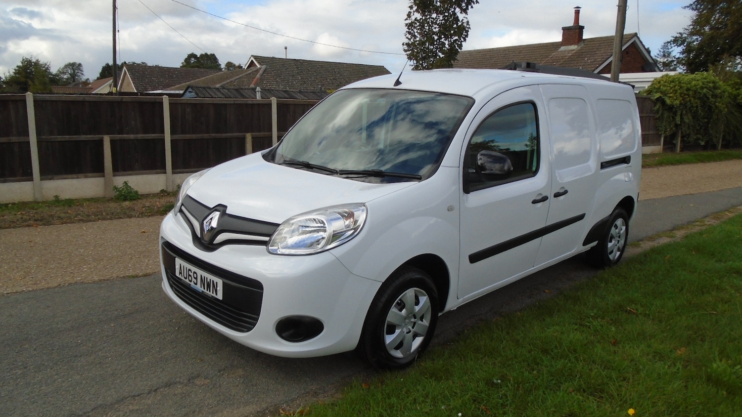 Used Renault Kangoo 2019 for sale - 76045315: Photo 2