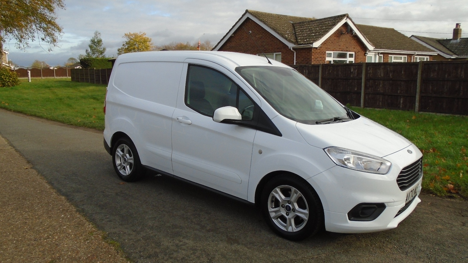 Used Ford Transit Courier 2020 for sale - 76422276: Photo 1