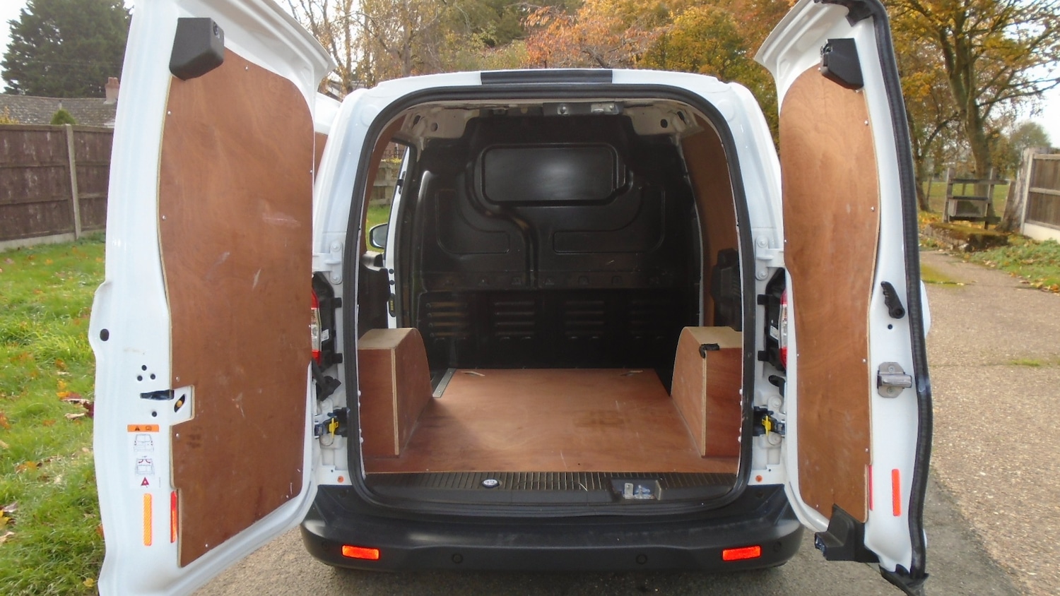 Used Ford Transit Courier 2020 for sale - 76422276: Photo 9