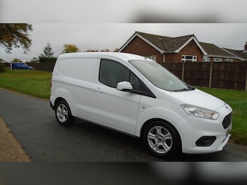 Ford Transit Courier feature image 1