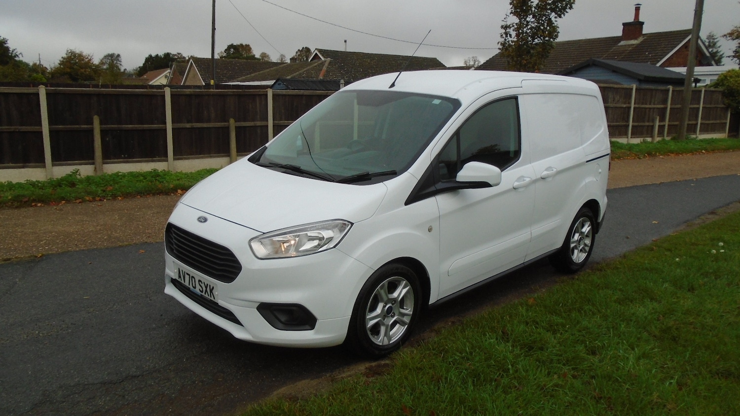 Used Ford Transit Courier 2020 for sale - 76288357: Photo 2