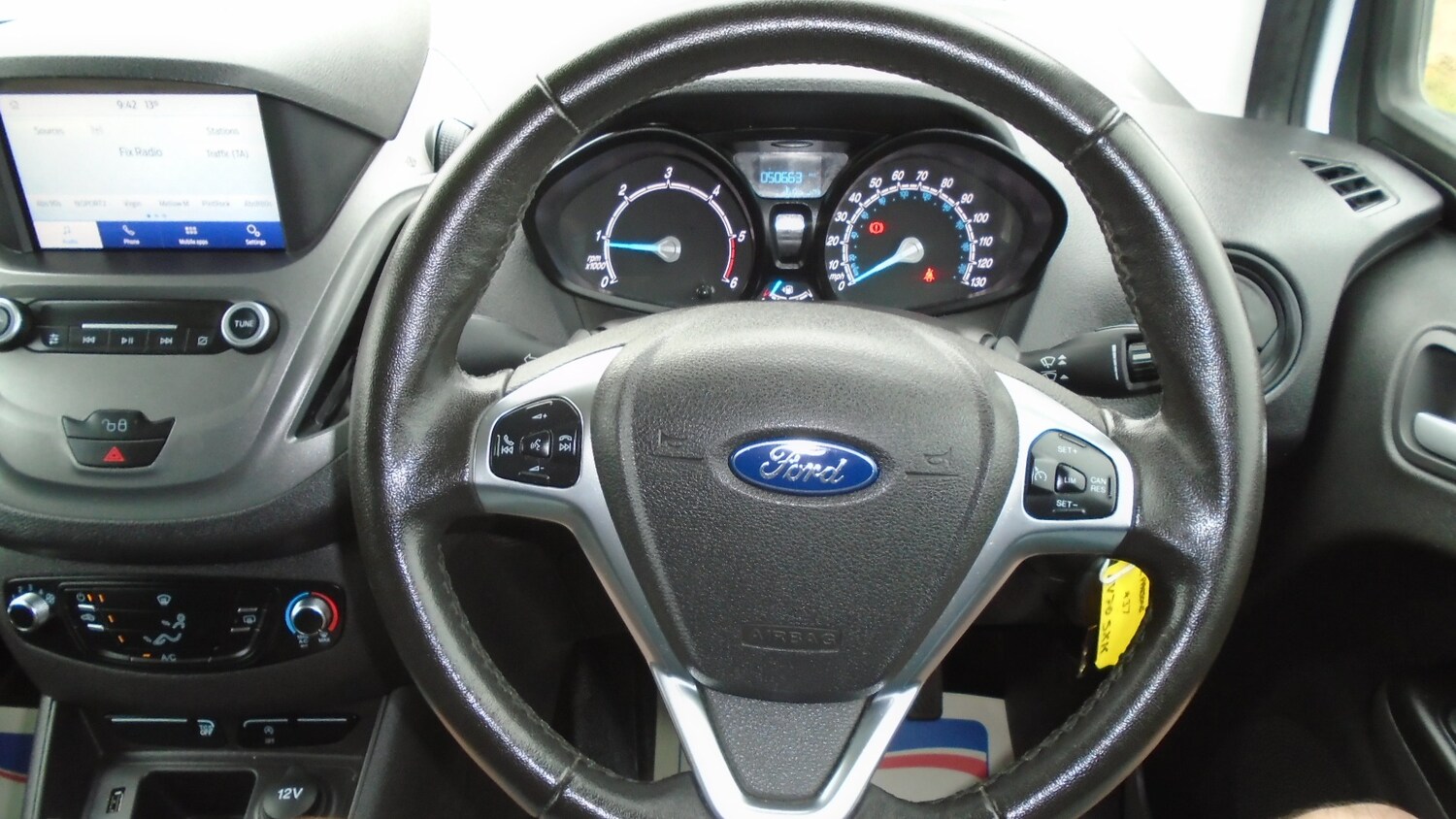 Used Ford Transit Courier 2020 for sale - 76288357: Photo 22