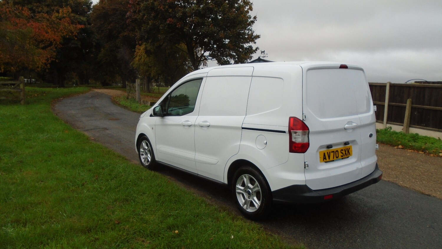 Used Ford Transit Courier 2020 for sale - 76288357: Photo 4