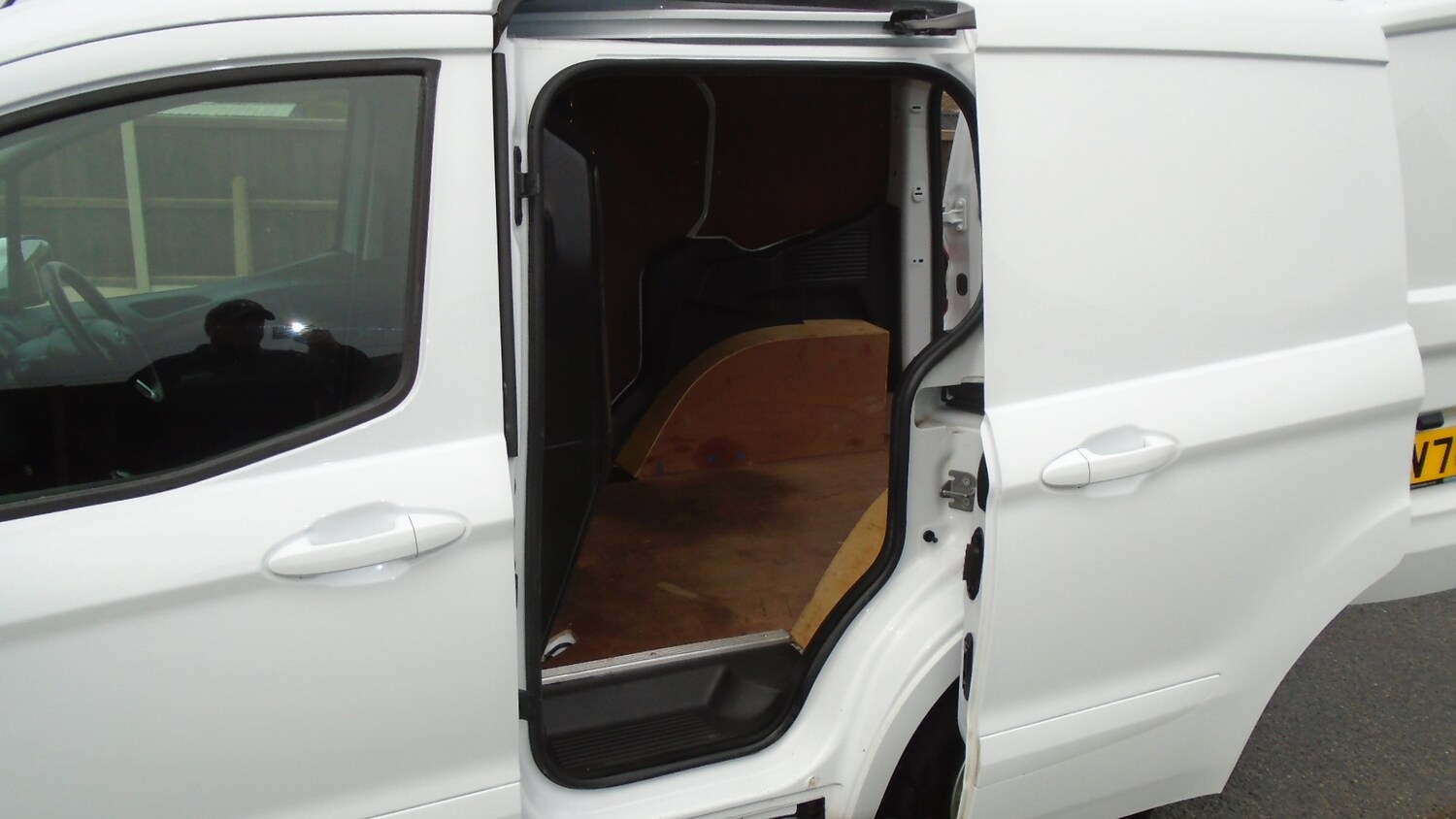 Used Ford Transit Courier 2020 for sale - 76288357: Photo 9