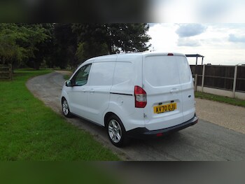 Used Ford Transit Courier 2020 for sale - 75382928: Photo
