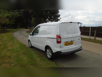 Used Ford Transit Courier 2020 for sale - 75314997: Photo