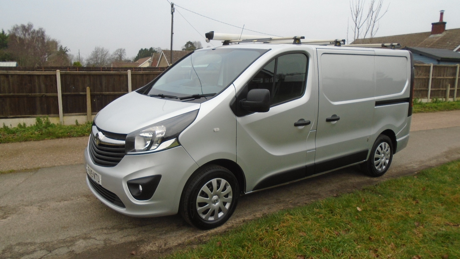 Used Vauxhall Vivaro 2019 for sale - 77324015: Photo 2