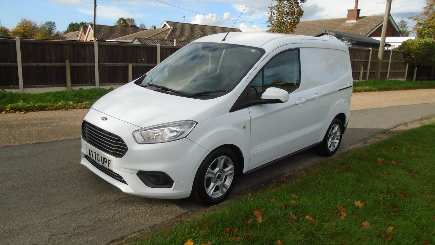 Used Ford Transit Courier 2020 for sale - 76343837: Photo 2