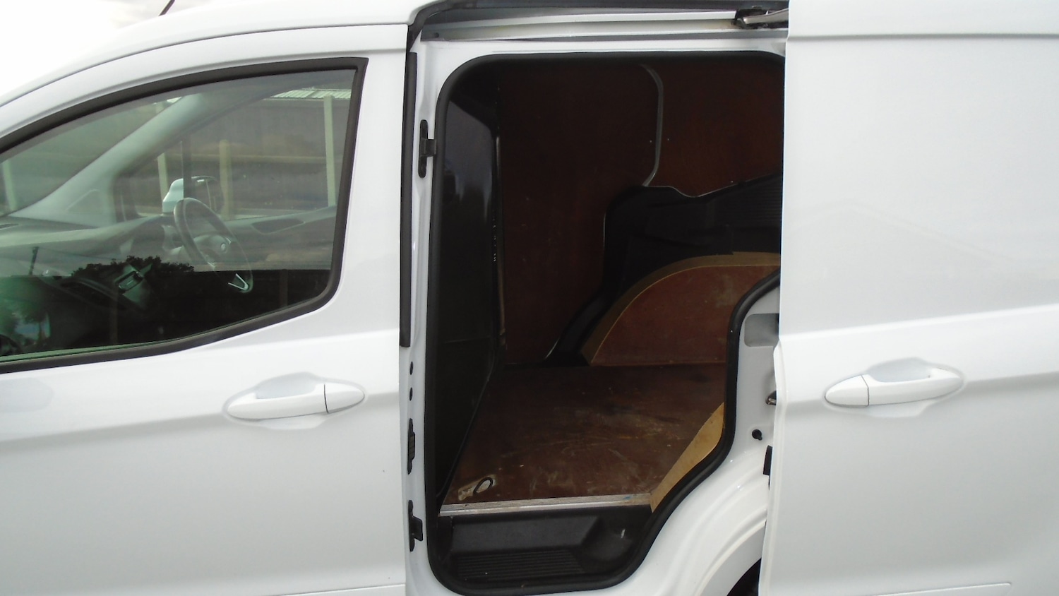 Used Ford Transit Courier 2020 for sale - 76343837: Photo 9