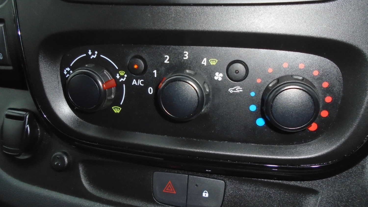 Used Vauxhall Vivaro 2019 for sale - 77323711: Photo 16