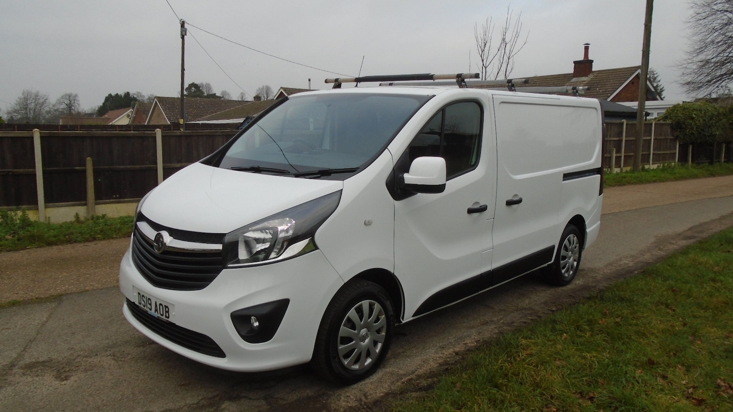 Used Vauxhall Vivaro 2019 for sale - 77323711: Photo 2