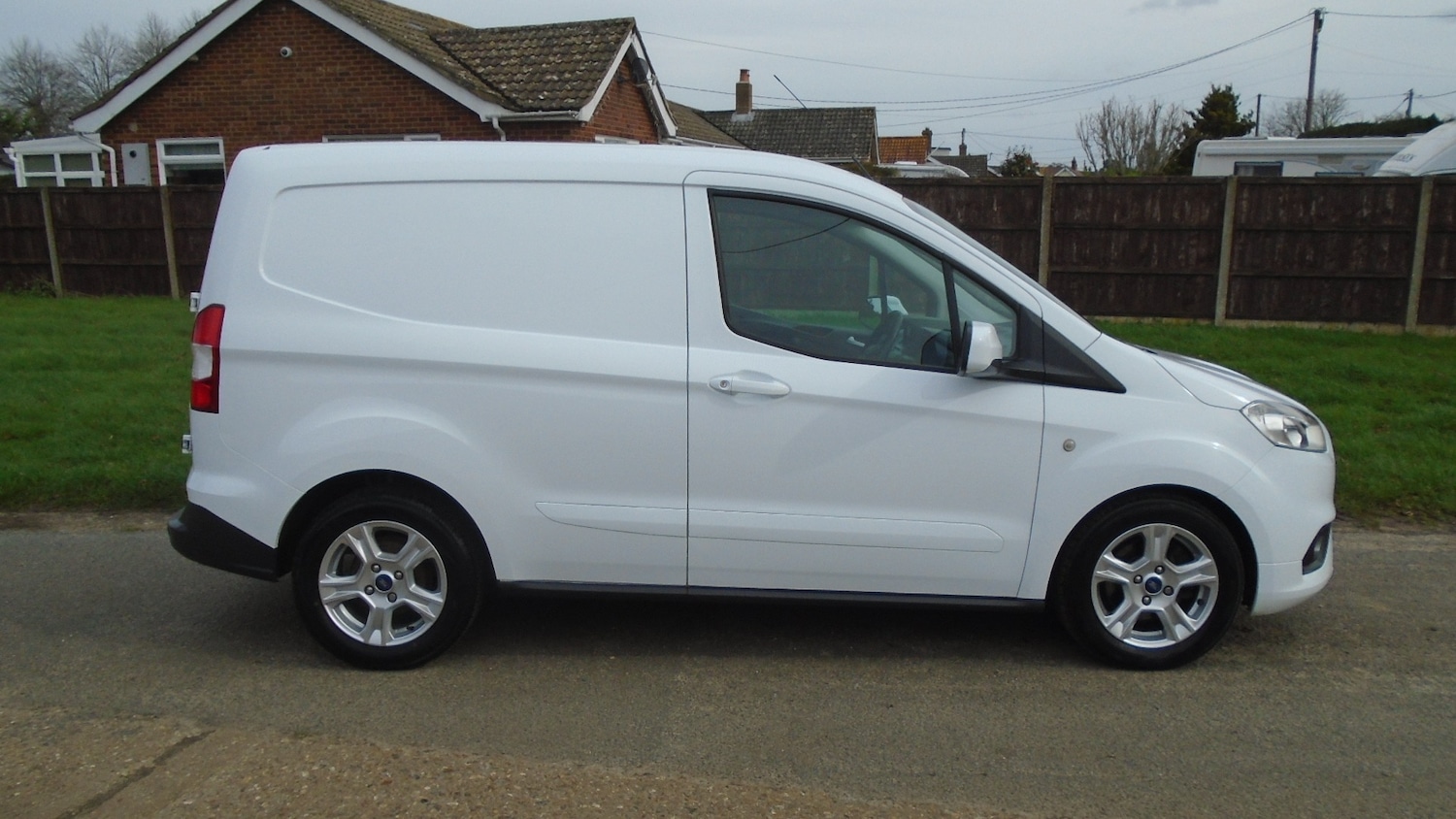 Used Ford Transit Courier 2020 for sale - 77873364: Photo 6