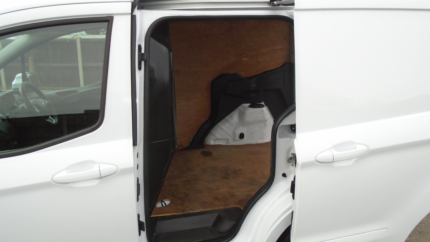 Used Ford Transit Courier 2020 for sale - 77873364: Photo 9