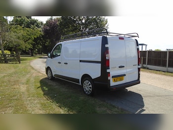 Used Renault Trafic 2017 for sale - 79043835: Photo