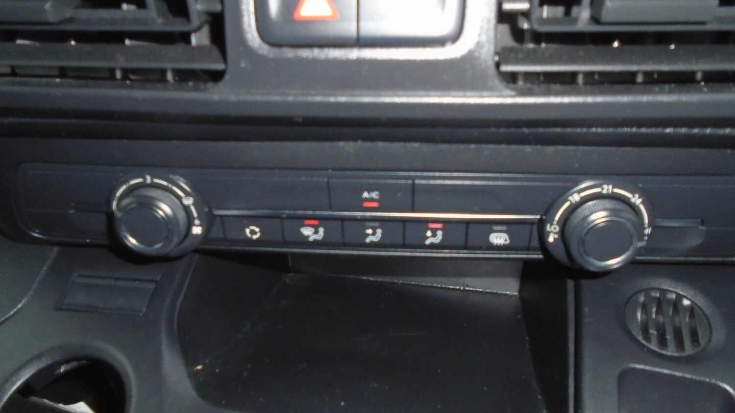 Used Peugeot Partner 2022 for sale - 77517693: Photo 17