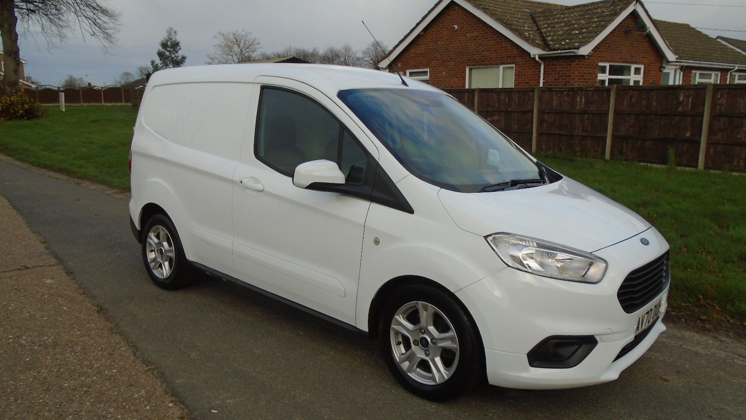 Used Ford Transit Courier 2020 for sale - 76614784: Photo 1