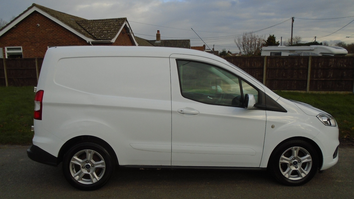 Used Ford Transit Courier 2020 for sale - 76614784: Photo 6