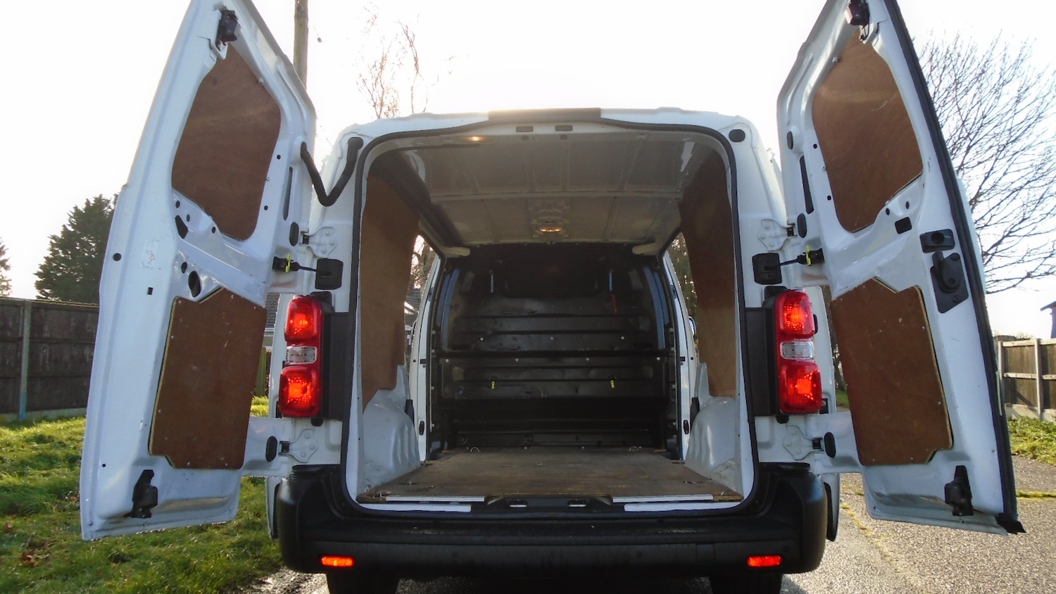 Used Peugeot Expert 2022 for sale - 77125153: Photo 11