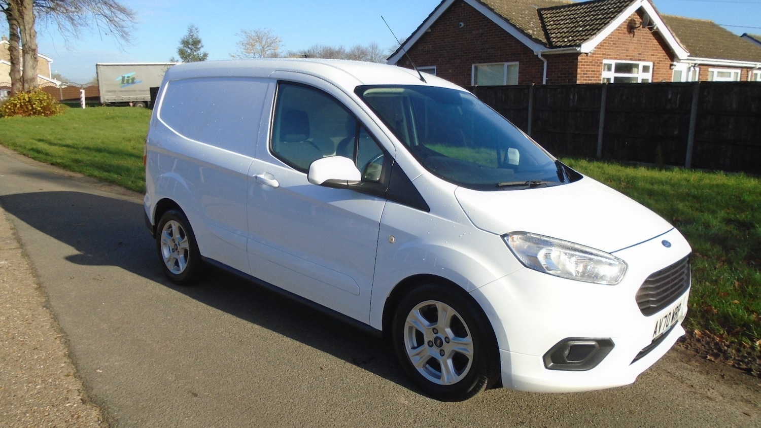 Used Ford Transit Courier 2020 for sale - 76612164: Photo 1