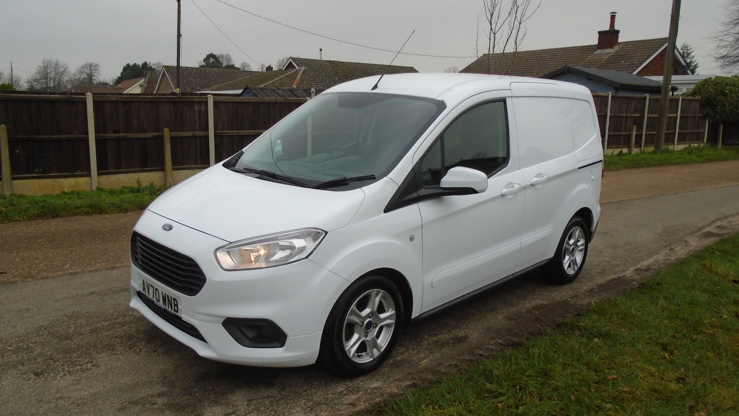 Used Ford Transit Courier 2020 for sale - 77367463: Photo 2