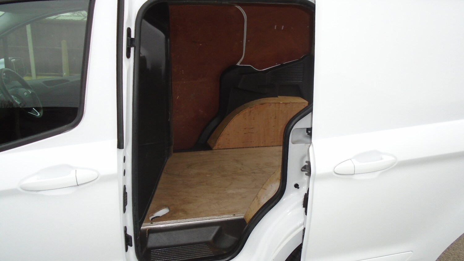 Used Ford Transit Courier 2020 for sale - 77367463: Photo 9