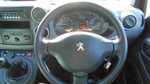 Used Peugeot Partner 2017 for sale - 76231992: Photo 19