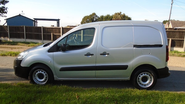 Used Peugeot Partner 2017 for sale - 76231992: Photo 3
