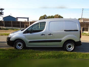 Used Peugeot Partner 2017 for sale - 76231992: Photo 3