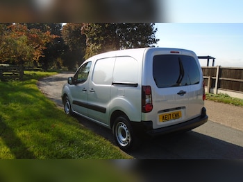 Used Peugeot Partner 2017 for sale - 76231992: Photo 4
