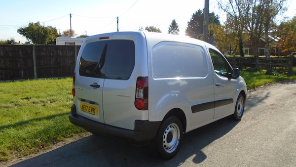 Used Peugeot Partner 2017 for sale - 76231992: Photo 5