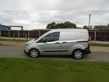 Used Ford Transit Courier 2018 for sale - 76192768: Photo 3