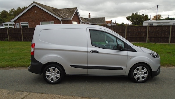 Used Ford Transit Courier 2018 for sale - 76192768: Photo 6