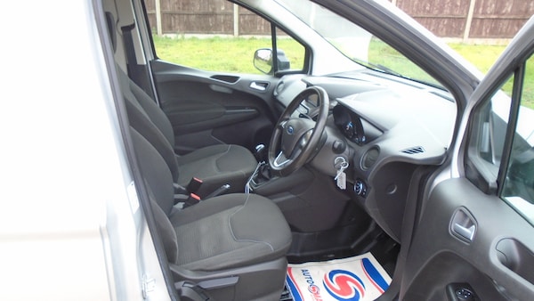 Used Ford Transit Courier 2018 for sale - 76192768: Photo 7