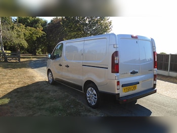 Used Renault Trafic 2019 for sale - 79504685: Photo