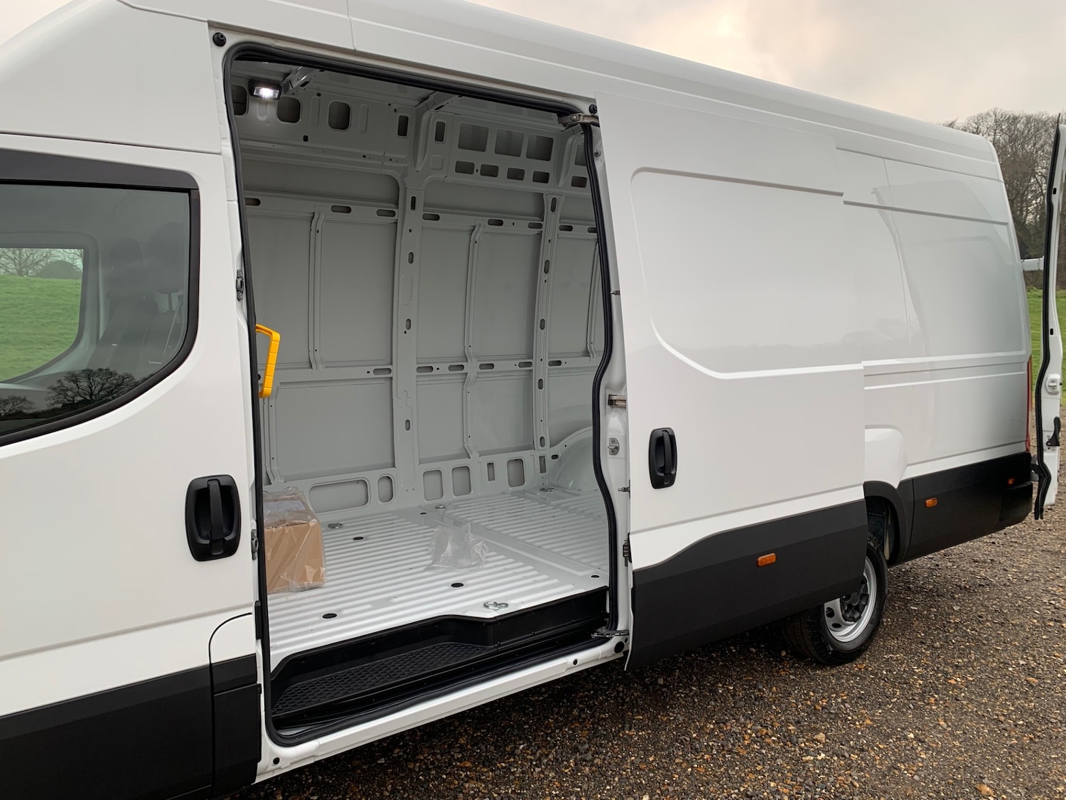 Used Iveco Daily 2025 for sale - 76104549: Photo 8